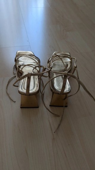 Sandalias doradas Latouche Talla 39