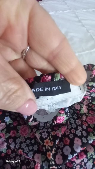 Top raso nero + gonna fantasia in regalo