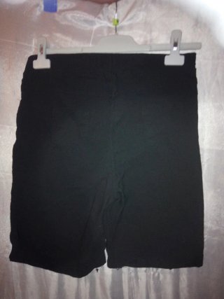 Pantalón corto elástico negro chica