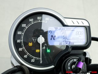 TRIUMPH SPEED 400 -APTA A2- GARANTÍA OFICIAL