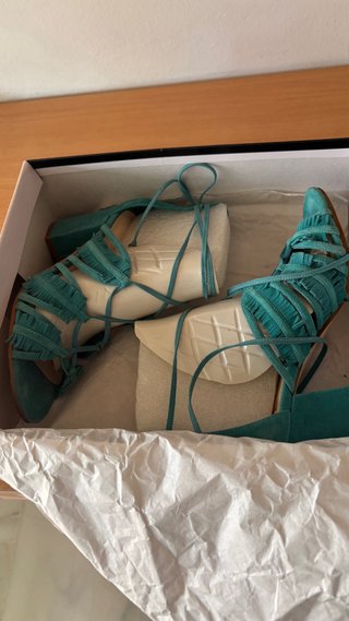 Sandalias ante turquesa T.36