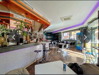 Se Traspasa Cafeteria Burdeos