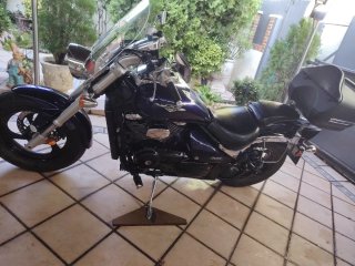 Suzuki Intruder M800 alforjas,defensas4
