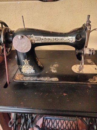 Máquina de coser Singer antigua.tidsvia funciona.