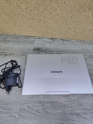 Portátil Lenovo Yoga Slim 7
