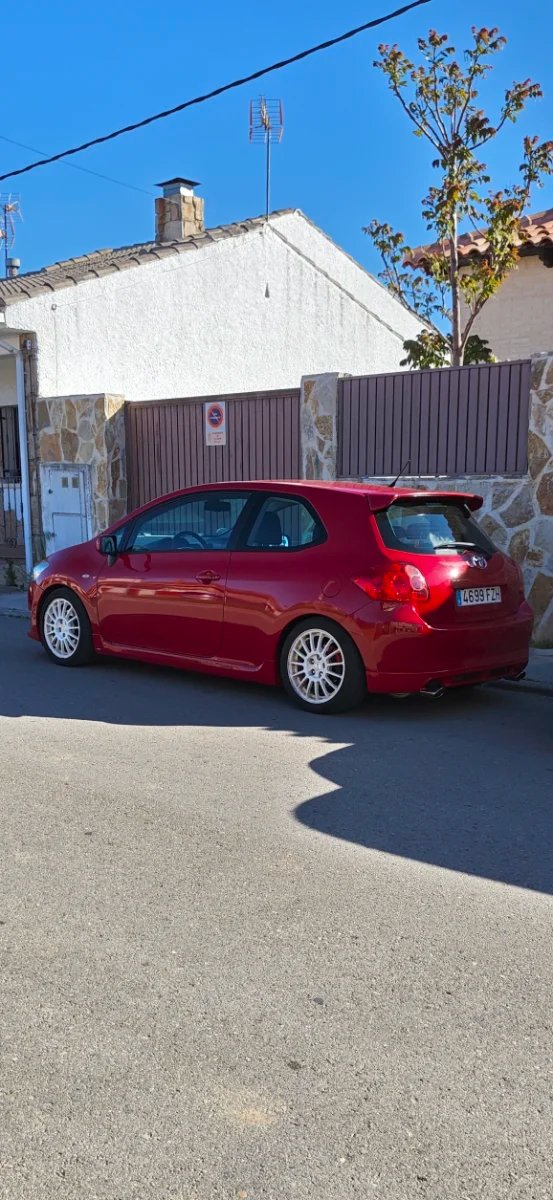 Toyota Auris 2007 - foto 1