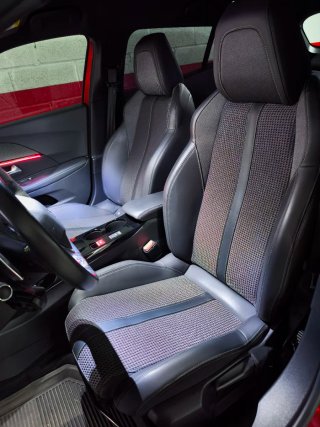 Peugeot 2008 GT 1.2 PureTech 130 EAT8