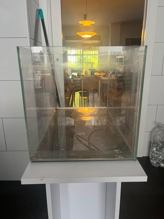 Acuario grande con mesa.Oportunidad!
