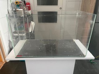 Acuario grande con mesa.Oportunidad!