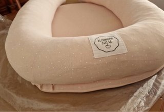 Cambiador bebé rosa con topos blancos