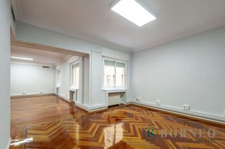 Oficina en alquiler en Almagro en Madrid