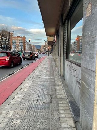Local comercial en venta en San Pedro de Deusto-La Ribera en Bilbao