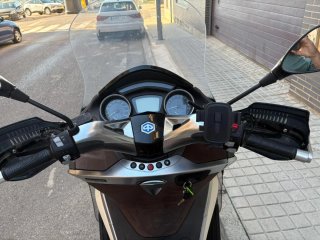 Piaggio X10 350cc Executive (2015)