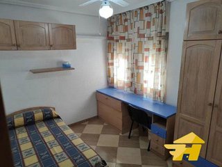 Piso en alquiler en Huerta de la Reina - Trassierra en Córdoba