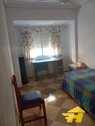 Piso en alquiler en Huerta de la Reina - Trassierra en Córdoba