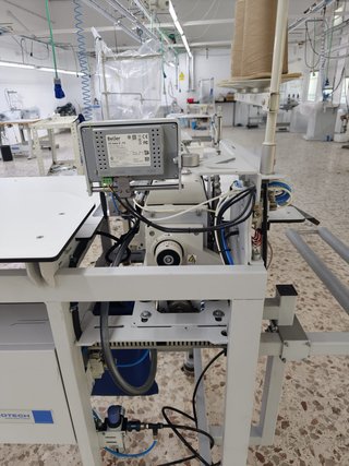 Máquina de coser ROBOTECH 3300