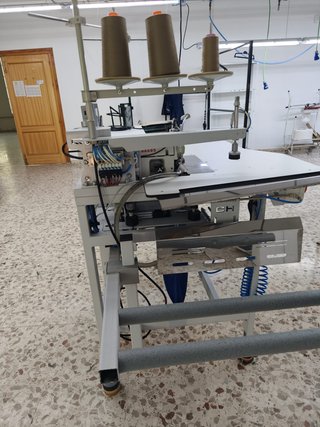 Máquina de coser ROBOTECH 3300