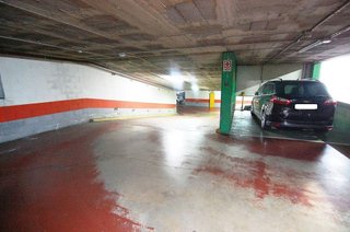 Garaje en venta en Artigas - Llefià en Badalona