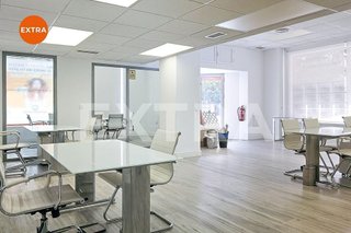 Local comercial en alquiler en Valdeacederas en Madrid