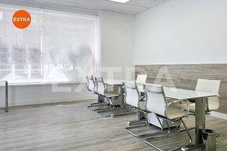 Local comercial en alquiler en Valdeacederas en Madrid