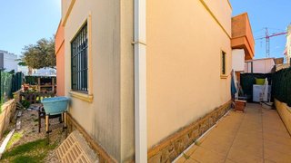 Casa adosada en venta en Nueva Torrevieja - Aguas Nuevas en Torrevieja