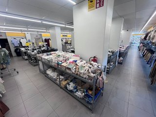 Local comercial en alquiler en Centre en Salt