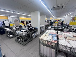 Local comercial en alquiler en Centre en Salt