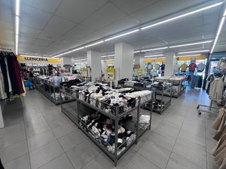 Local comercial en alquiler en Centre en Salt