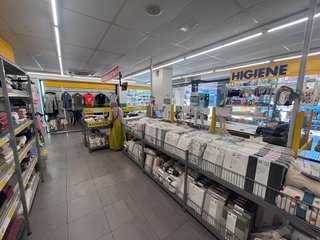 Local comercial en alquiler en Centre en Salt