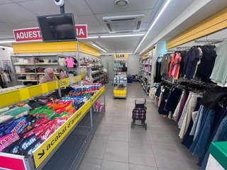 Local comercial en alquiler en Centre en Salt