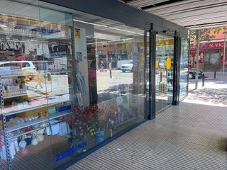 Local comercial en alquiler en Centre en Salt