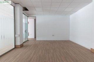 Local comercial en venta en Barrio de Zaidín en Granada