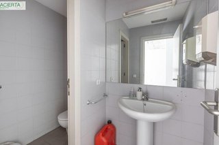 Local comercial en venta en Barrio de Zaidín en Granada