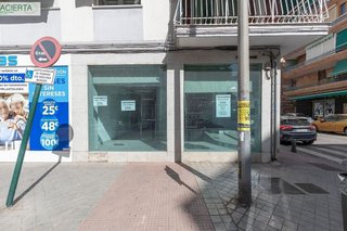 Local comercial en venta en Barrio de Zaidín en Granada