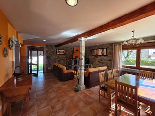 Chalet en alquiler en Santa Comba