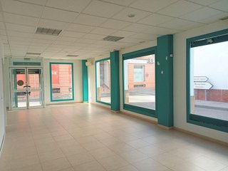 Local comercial en alquiler en Umbrete