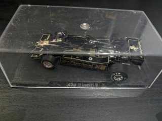 Miniaturas F1 con urna – McLaren, Lotus y Alfa