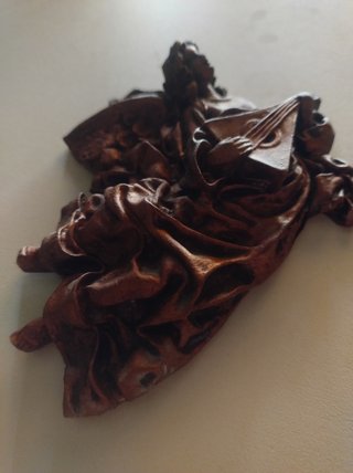 Figura angelito con laúd.