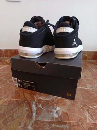 Zapatillas Jordan Flight 4 Negras y Blancas