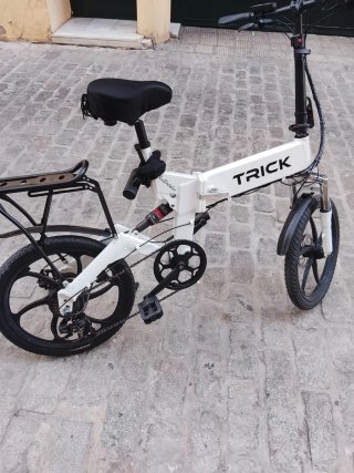 Bicicleta eléctrica TRICK blanca