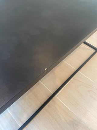 Mesa de centro negra ligera