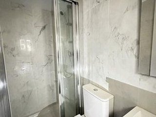 Local comercial en alquiler en Bellas Vistas en Madrid