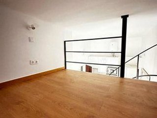 Local comercial en alquiler en Bellas Vistas en Madrid