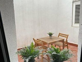 Local comercial en alquiler en Bellas Vistas en Madrid