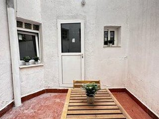 Local comercial en alquiler en Bellas Vistas en Madrid
