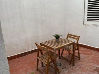 Local comercial en alquiler en Bellas Vistas en Madrid