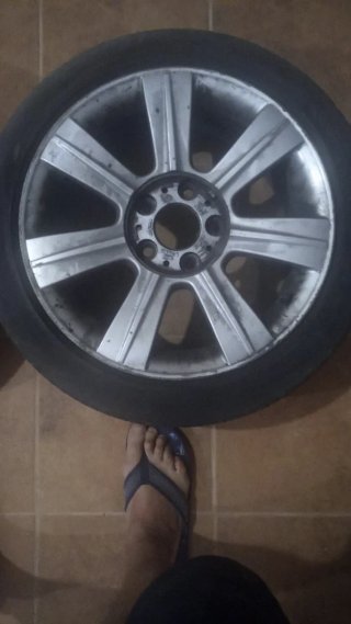 Llanta BMW con Rueda y Tapa Logo