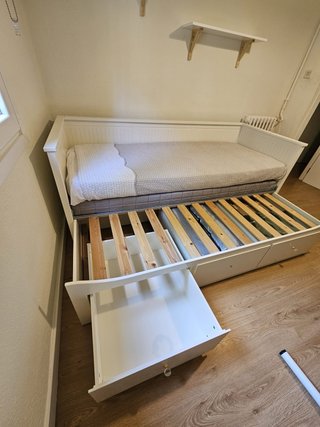 Diván Ikea modelo Hemnes