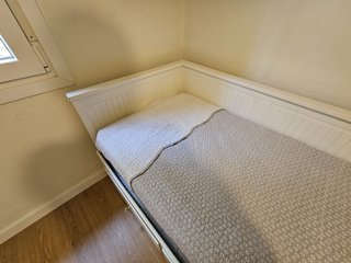 Diván Ikea modelo Hemnes