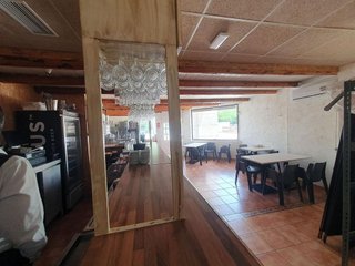 Local comercial en alquiler en Parque Alcosa - Jardines del Edén en Sevilla